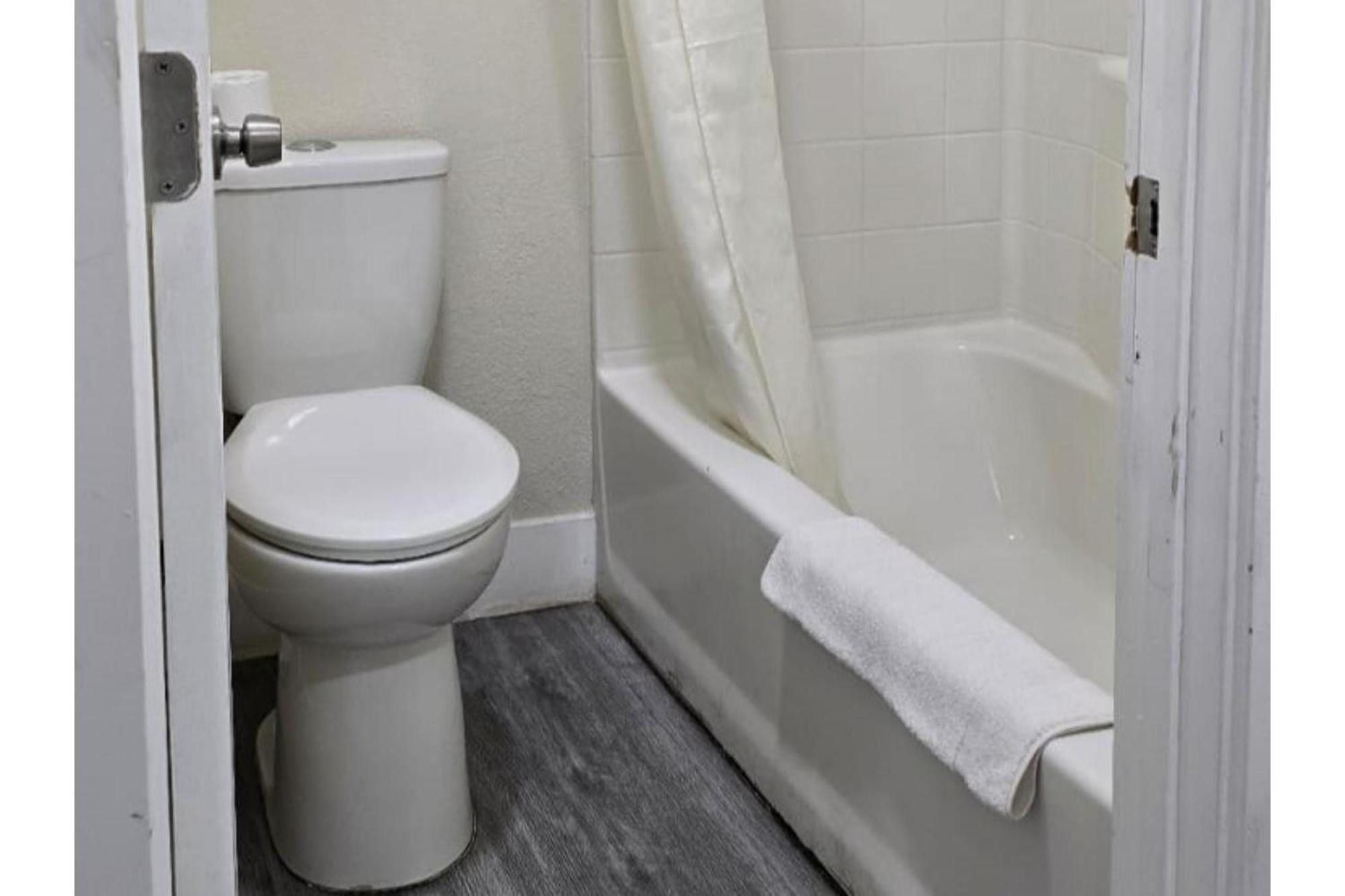 Hotel Avenida Victorville I 15 Eksteriør bilde