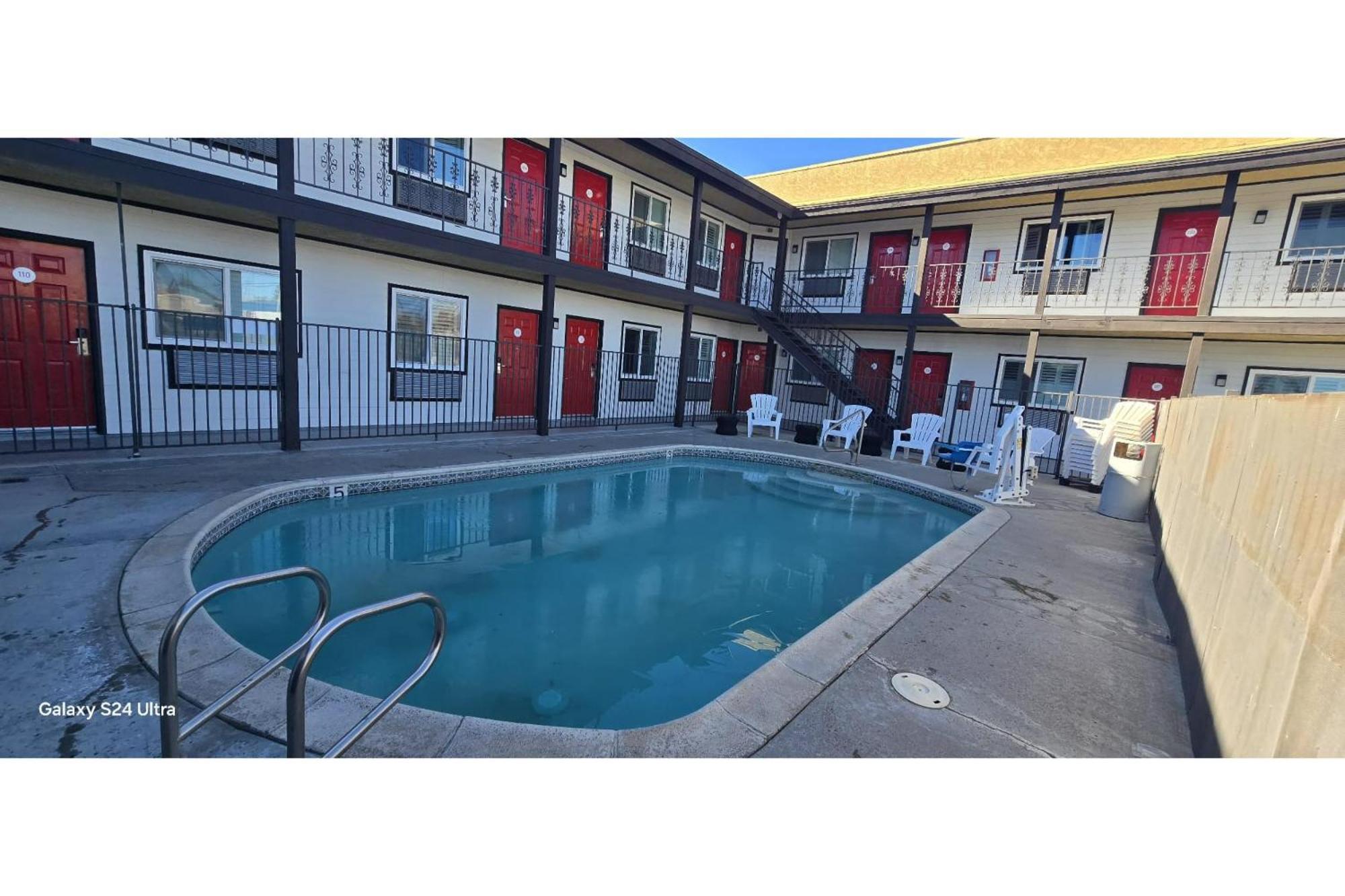 Hotel Avenida Victorville I 15 Eksteriør bilde